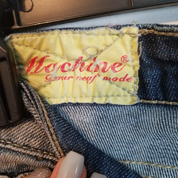 Light washed ripped jeans with adorable gems - Picture 3 of 5